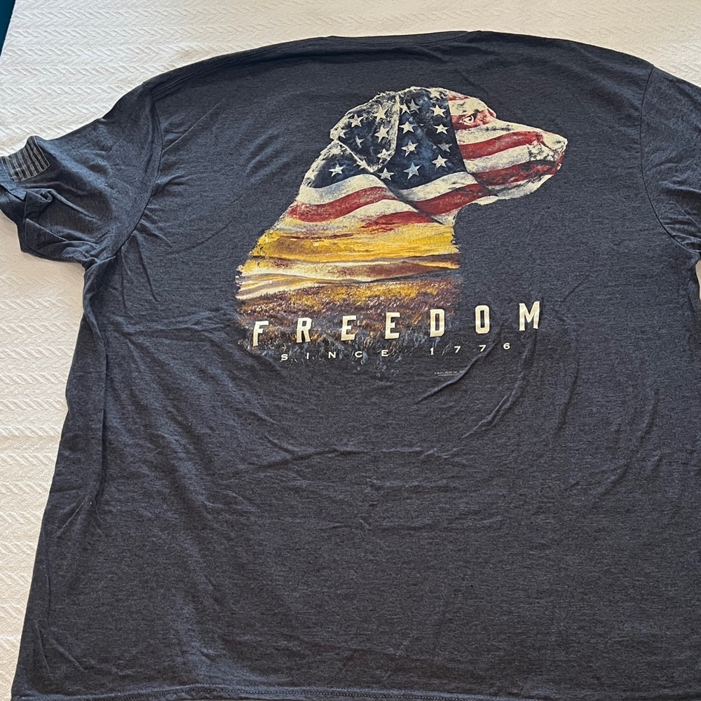 Buck Wear Freedom Graphic Men's T-Shirt - Dark Gray